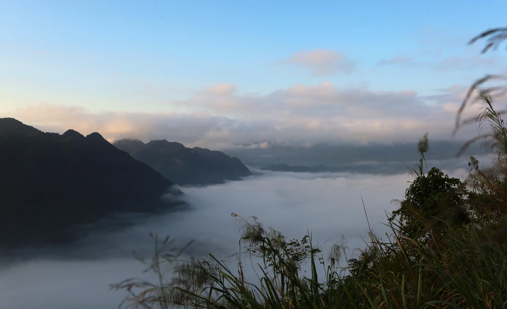 Dòng sông mây ở thiên đường Cao Sơn.