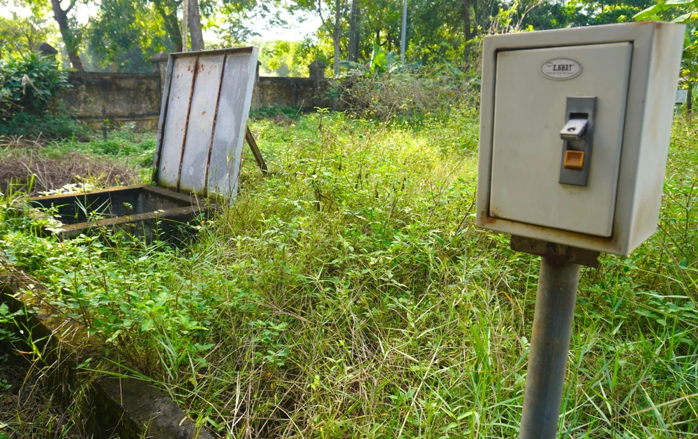 Và khung cảnh bỏ hoang, đìu hiu giữa trạm xử lý nước thải 20 năm qua tại đây.
