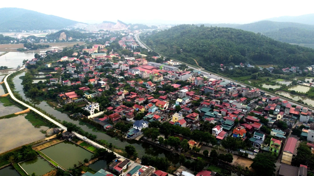 Một góc làng Nội Thượng (Hà Bình) từ vùng đất nghèo khó đã "thay da, đổi thịt". Ảnh: ĐẶNG TRUNG