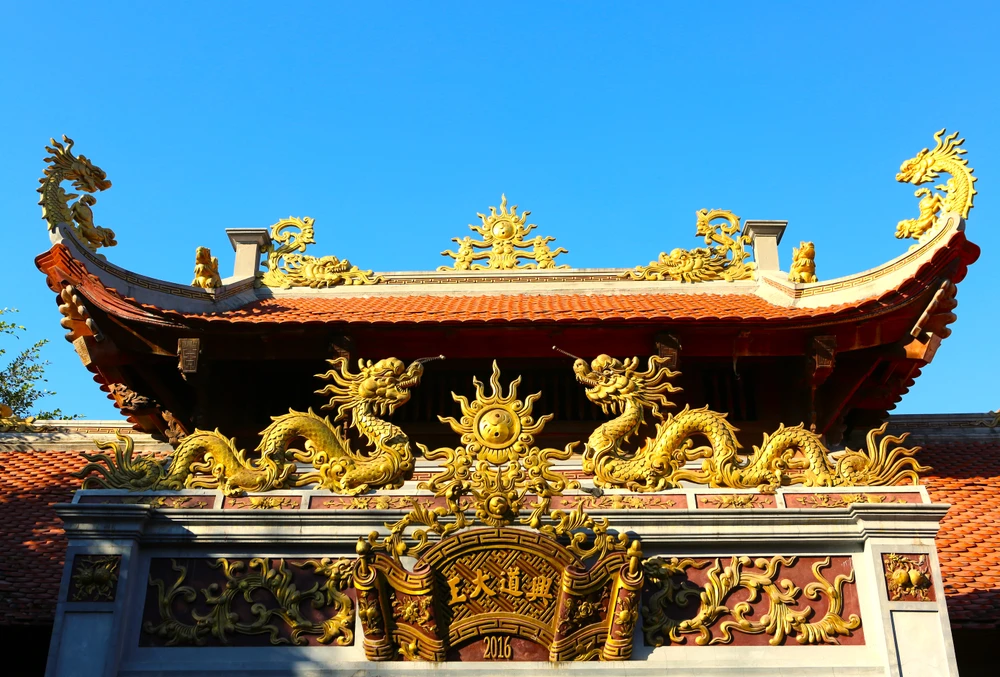 Vẻ đẹp đền Trần được tạo ra bởi những đôi tay của người thợ tài hoa Vẻ đẹp đền Trần được tạo ra bởi những đôi tay của người thợ tài hoa