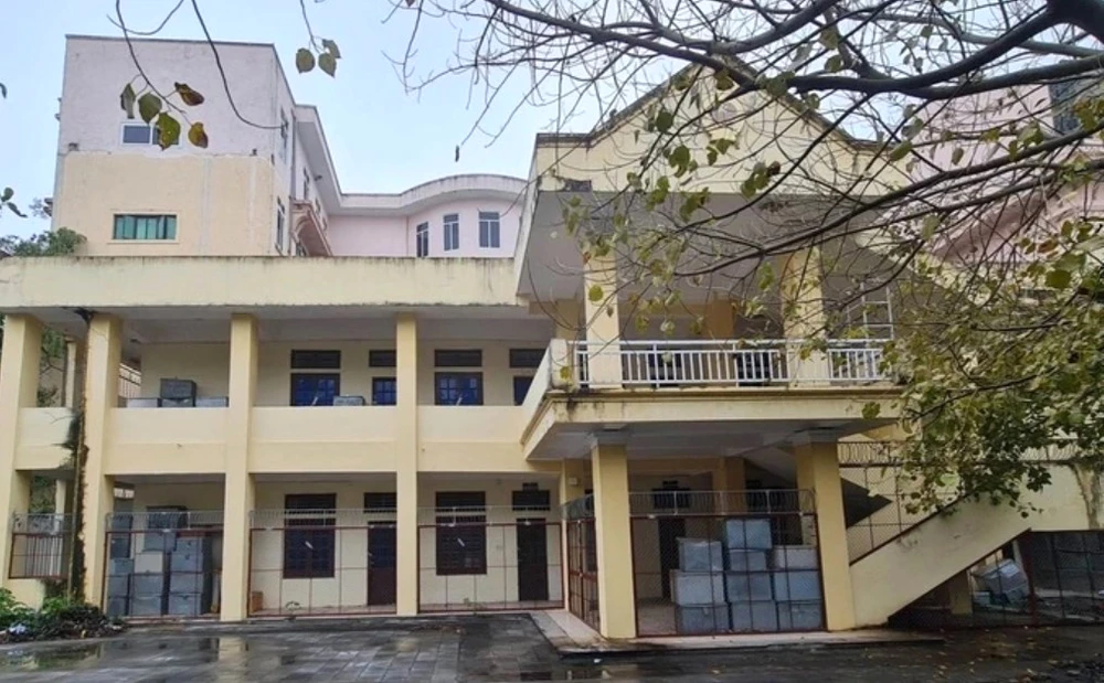 Khu nhà nơi xảy ra vụ nữ nhân viên bán 60 thùng hồ sơ để lấy 9 triệu đồng. Ảnh: CTV