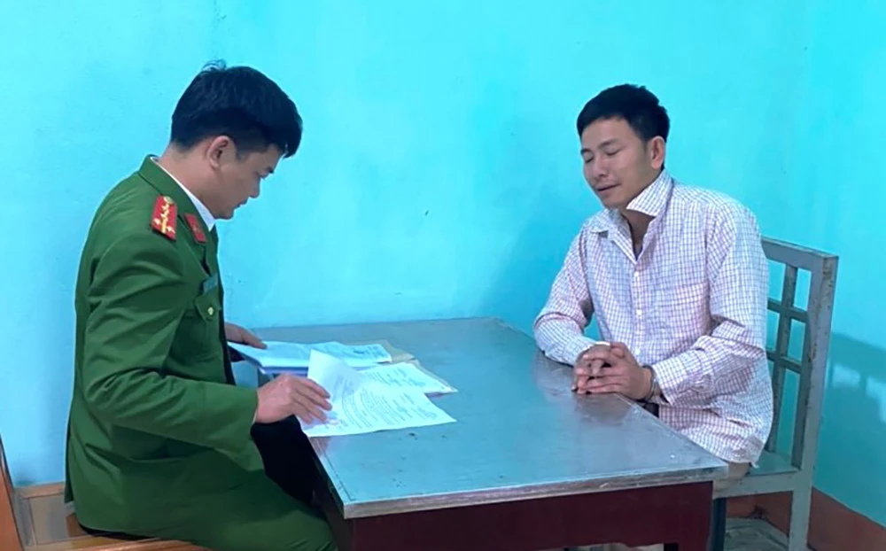 Tạm giữ hình sự Nguyễn Văn Tình (45 tuổi) để điều tra làm rõ hành vi giết người. Ảnh: CATH