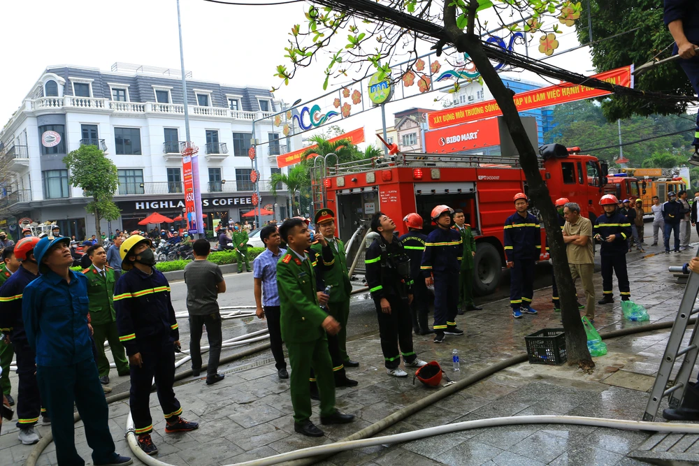 Hiện cơ quan chức năng liên quan đang làm rõ nguyên nhân xảy ra vụ cháy. Ảnh: ĐẶNG TRUNG