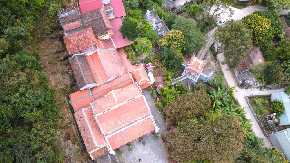 Chùa Long Cảm Hà Trung