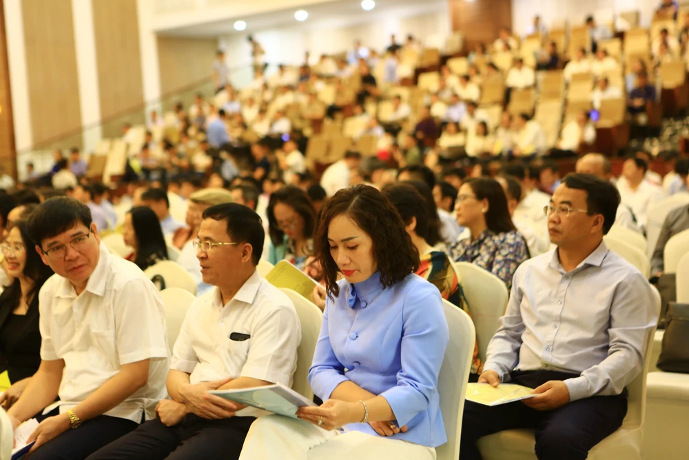 Các đại biểu tham dự hội nghị đến từ các bộ ngành trung ương và các tỉnh phía Bắc. Ảnh: ĐẶNG TRUNG Các đại biểu tham dự hội nghị đến từ các bộ ngành trung ương và các tỉnh phía Bắc. Ảnh: ĐẶNG TRUNG