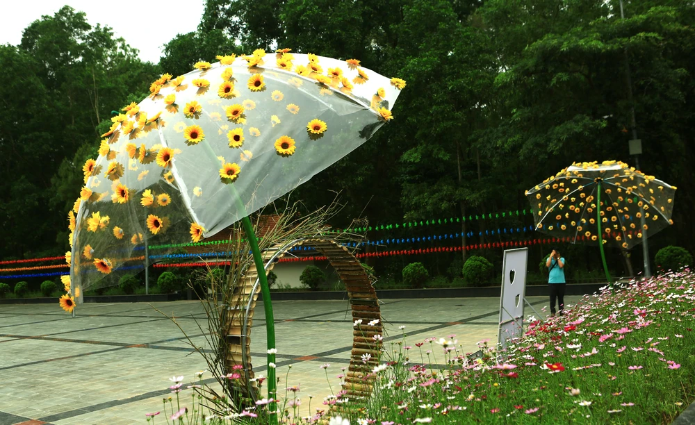 Và mỗi góc khác nhau đều mang lại cho du khách cảm giác bình yên thích thú. Ảnh: ĐẶNG TRUNG