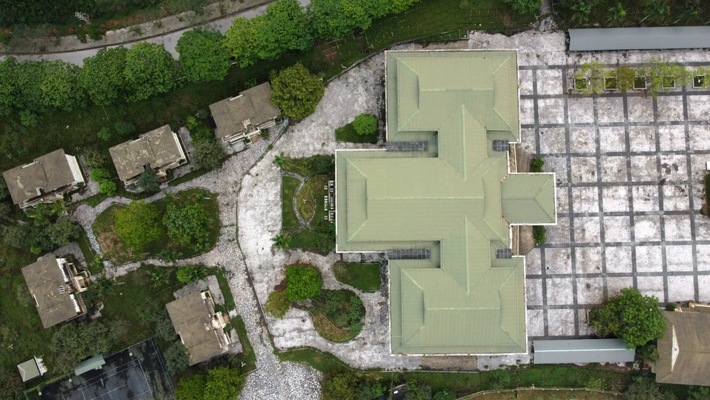 Các hạng mục xây dựng gồm nhà trung tâm hội nghị, nhà đón tiếp và thông tin, khu nhà nghỉ sinh thái và một số công trình phụ trợ, hạ tầng kỹ thuật khác. Ảnh: ĐẶNG TRUNG