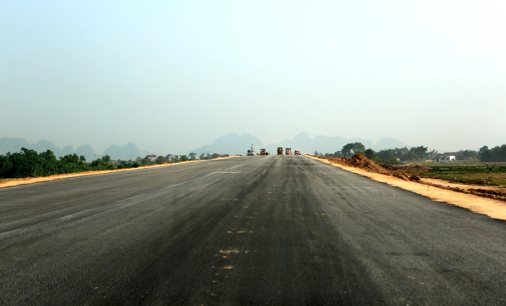 Ghi nhận của PLO từ Km 324+00 đến Km 332 + 340 đã được rải thảm nhựa 2 lớp.