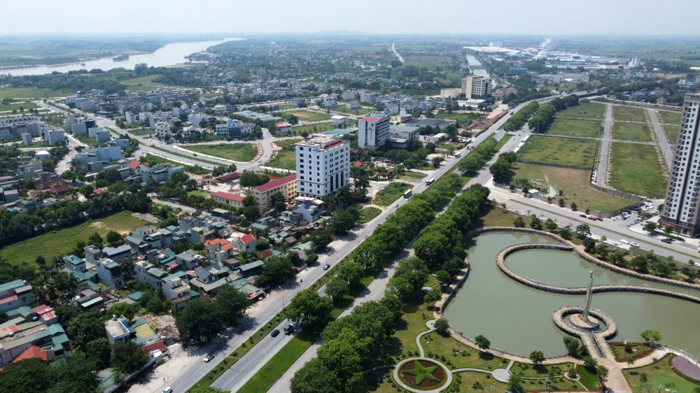 Tuyến Quốc lộ 1A đoạn tránh TP. Thanh Hóa do Công ty cổ phần đường tránh TP Thanh Hóa đầu tư, được đưa vào sử dụng năm 2009 với tổng chiều dài hơn 10 km, chiều rộng nền đường 26 m. Tổng vốn đầu tư ban đầu của dự án là 822 tỉ đồng, theo hình thức BOT.