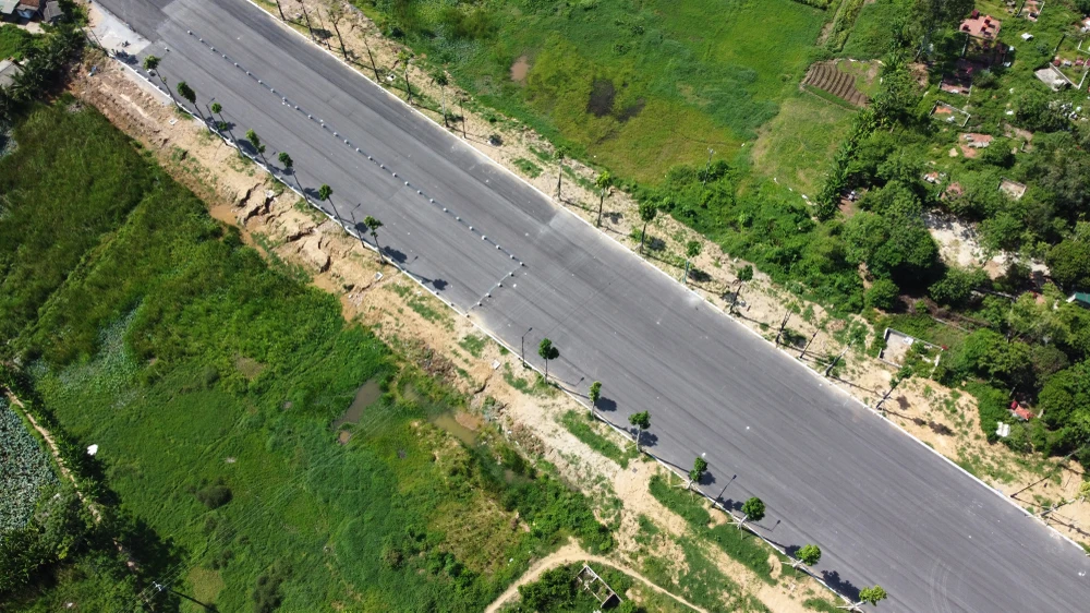 Đến nay, một phần tuyến đường vẫn đang trong quá trình hoàn thiện. Đến nay, một phần tuyến đường vẫn đang trong quá trình hoàn thiện.