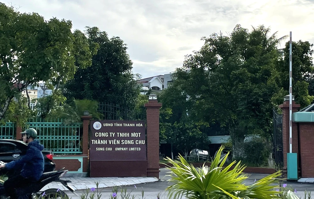 Công ty TNHH MTV Sông Chu có địa chỉ ở 24 Phạm Bành, phường Ngọc Trạo, TP Thanh Hóa là doanh nghiệp có vốn 100% thuộc sở hữu nhà nước, do UBND tỉnh Thanh Hóa quản lý. Ảnh: ĐT
