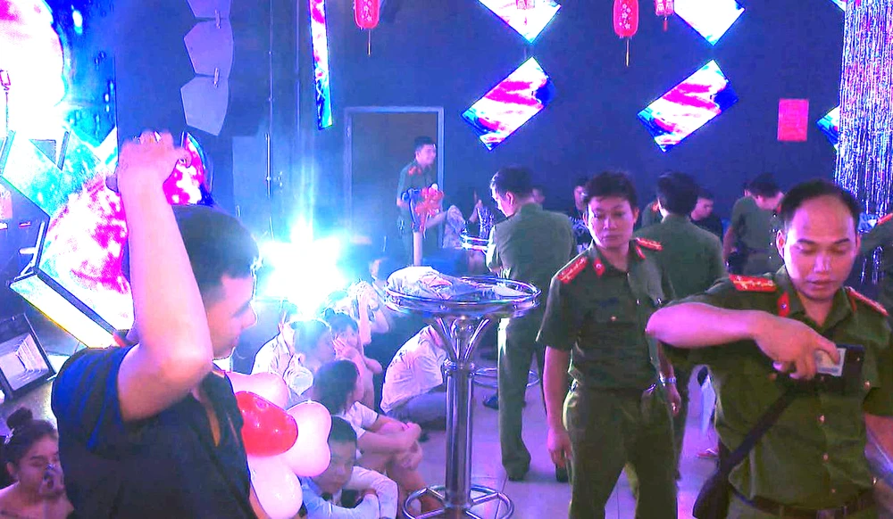 Đột kích quán JP Club, cảnh sát phát hiện hàng chục người dương tính với ma tuý