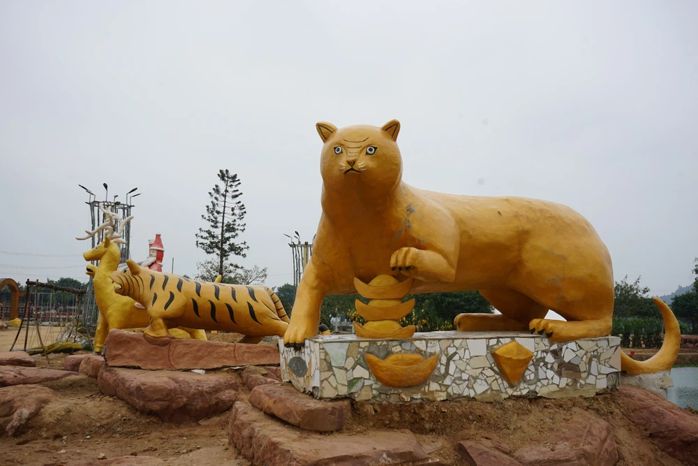 Cận cảnh 4 tượng rồng giống giun… ở Thanh Hóa gây tranh cãi trên mạng-25.jpg