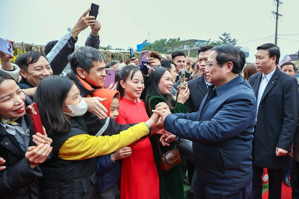 Thủ tướng Phạm Minh Chính tặng quà Tết cho công nhân, người nghèo ở Thanh Hóa-4.jpg