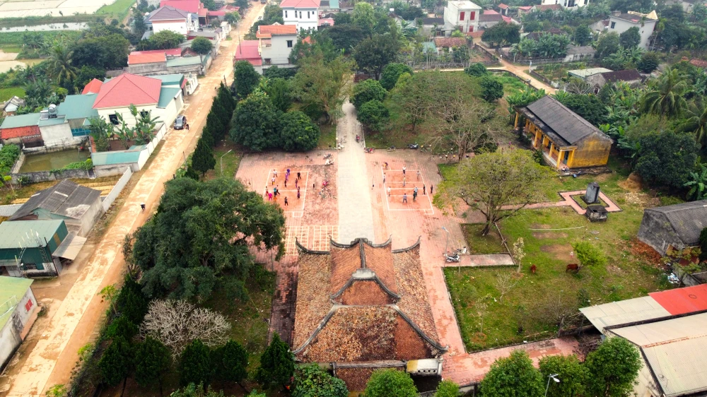 Cận cảnh ngôi làng dân hiến đất mở đường rộng như đô thị - 13.JPG