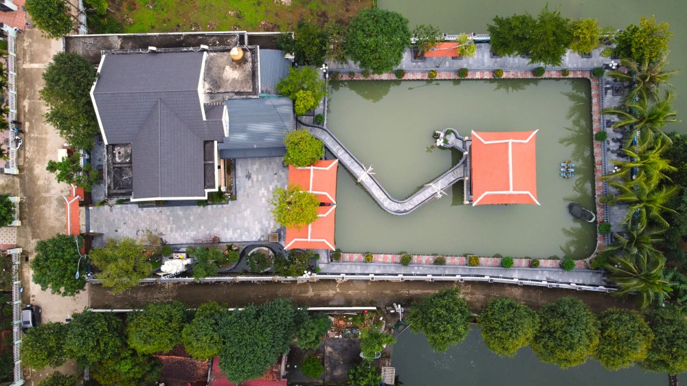 Cận cảnh ngôi làng dân hiến đất mở đường rộng như đô thị - 8.JPG