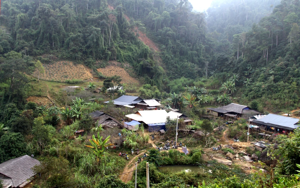 Những cuộc cách mạng ở bản đồng bào Mông – Người Mông ở bản Mùa Xuân - 10.JPG