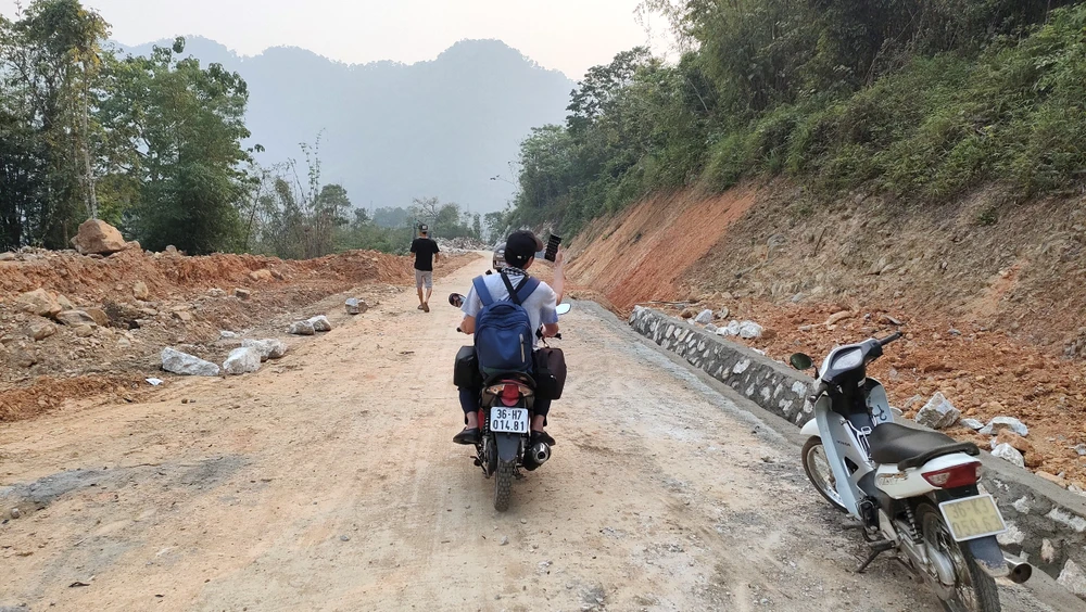 Những cuộc cách mạng ở bản đồng bào Mông – Người Mông ở bản Mùa Xuân - 4.jpg