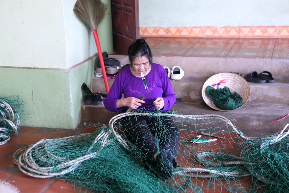 Tôi đi vá lưới thuê ở xã Hoằng Trường, Hoằng Hóa, Thanh Hóa-5.JPG