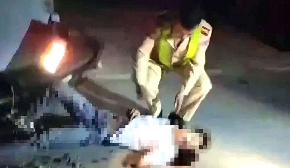 Nam thanh niên tông xe CSGT trong đêm tử vong-.jpg