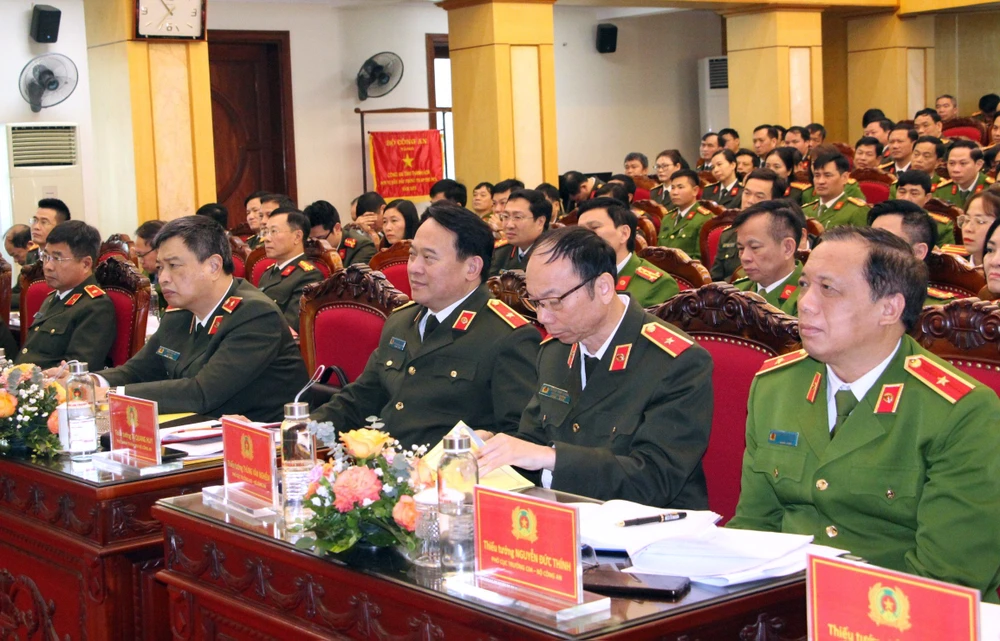 Thiếu tướng Trần Phú Hà Từ phòng ngừa đến đánh đúng, đánh trúng vào gốc tội phạm - 23.jpg