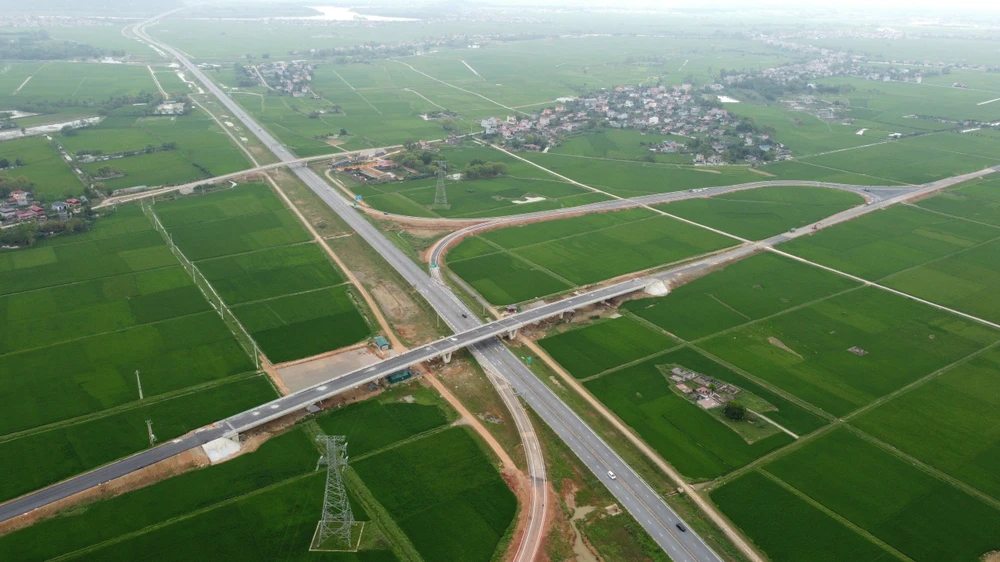 Thêm 1 nút giao trên cao tốc Mai Sơn - Quốc lộ 45 chính thức phục vụ người dân - 77.jpg