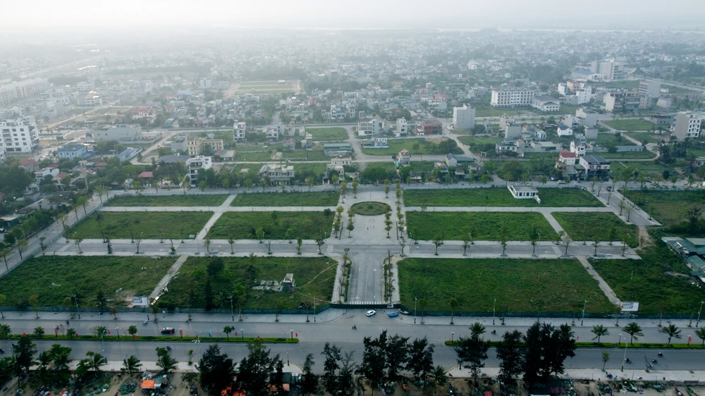 Dự án ‘đất vàng’ 250 tỉ đồng ở TP Sầm Sơn sau 14 năm vẫn là bãi đất trống -.JPG