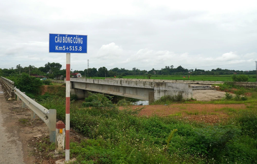 30 Con đường ngàn tỉ ở Thanh Hóa thi công dang dở, cốt thép hoen rỉ - 30.jpg