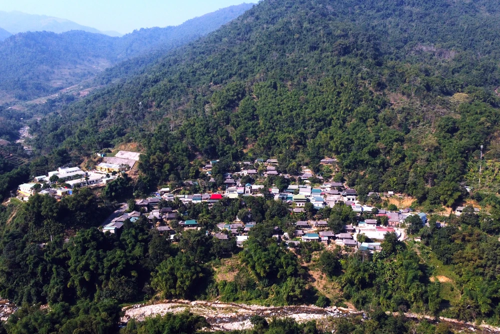 8 Cổng trời Mường Lát trước nguy cơ bị cuốn trôi vì mưa kéo dài - .jpg