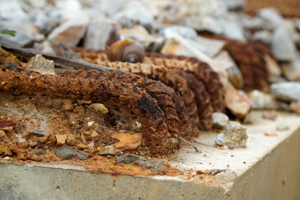 Con đường ngàn tỉ ở Thanh Hóa thi công dang dở, cốt thép hoen rỉ - 2.jpg