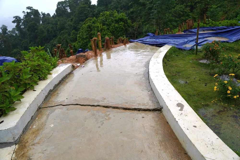 Cổng trời Mường Lát trước nguy cơ bị cuốn trôi vì mưa kéo dài - 5.jpg