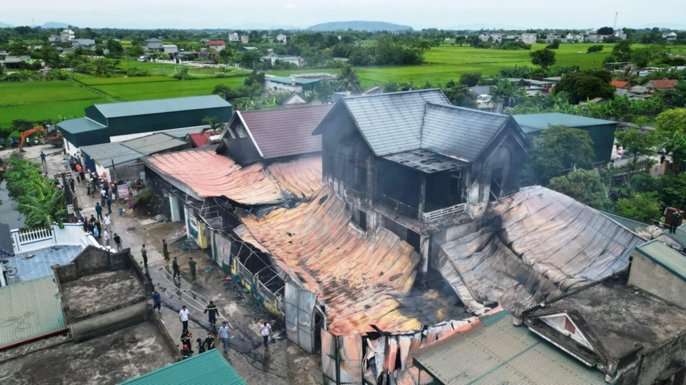 Cháy cơ sở chăn ga gối đệm khiến cô gái trẻ tử vong - 2.jpg