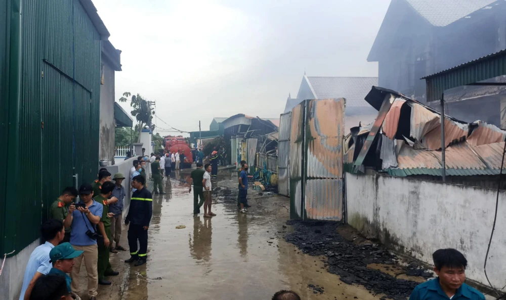 Cháy cơ sở chăn ga gối đệm khiến cô gái trẻ tử vong - 3.jpg