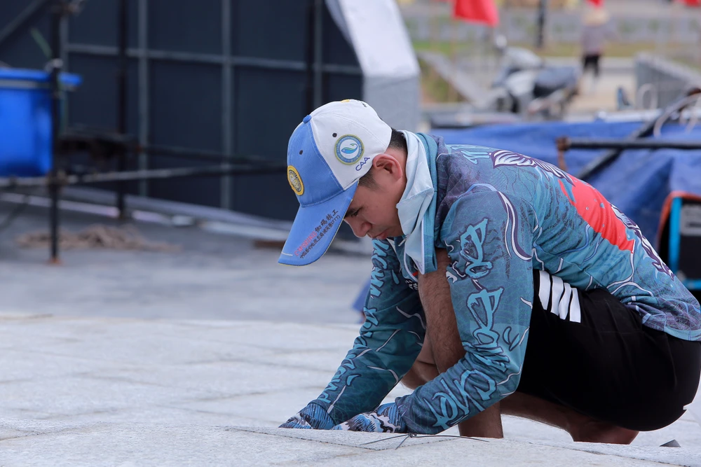 Ngắm tượng đài con tàu tập kết ra Bắc biểu tượng tình đoàn kết hai miền Nam – Bắc - 8.JPG