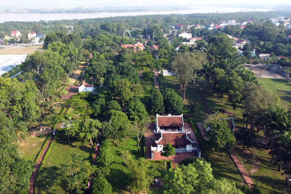 Về thăm Khu di tích Đại thi Hào Nguyễn Du -17.JPG