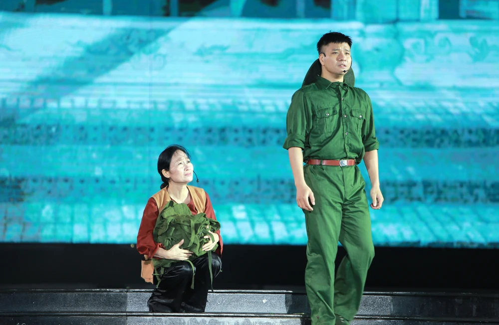 Toàn cảnh Lễ kỷ niệm 70 đồng bào miền Nam tập kết ra Bắc - 12.JPG