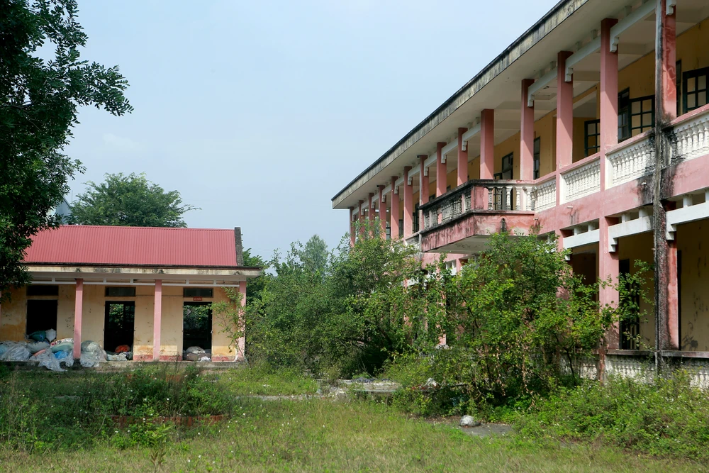 Hai ngôi trường bỏ hoang lãng phí ở một xã ven biển Thanh Hóa - 10.JPG