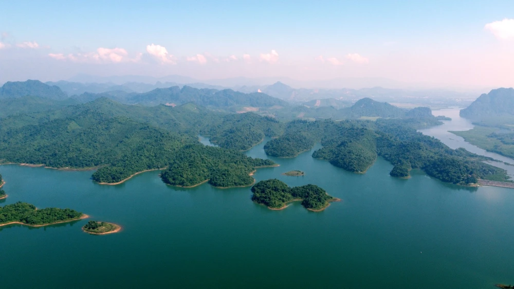 Chiêm ngưỡng vẻ đẹp kỳ vĩ, hoang sơ “Vịnh Hạ Long” ở Thanh Hóa -12.JPG