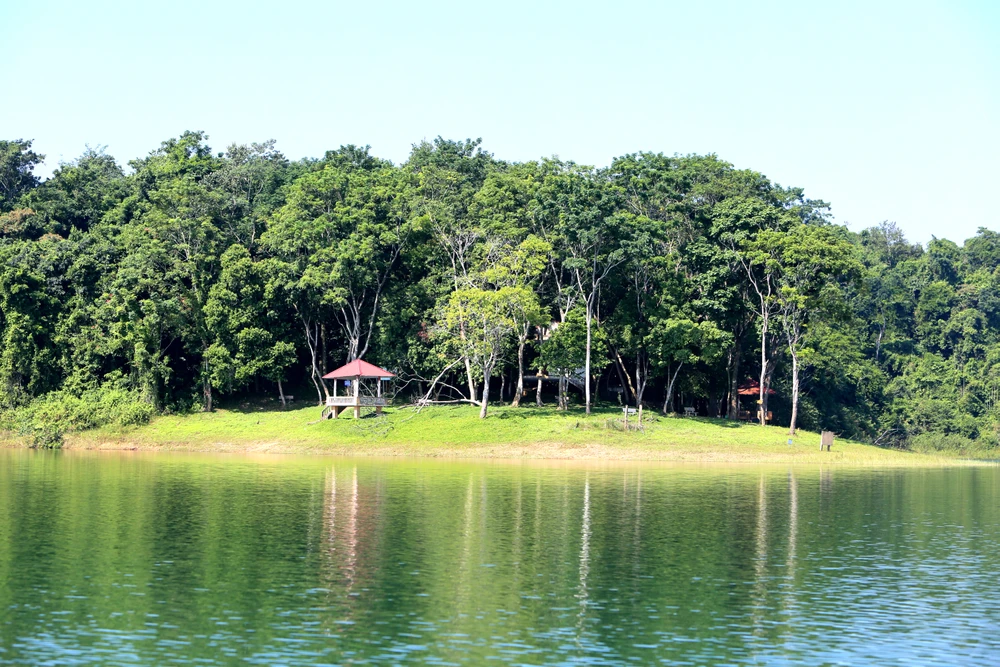 Chiêm ngưỡng vẻ đẹp kỳ vĩ, hoang sơ “Vịnh Hạ Long” ở Thanh Hóa -4.JPG