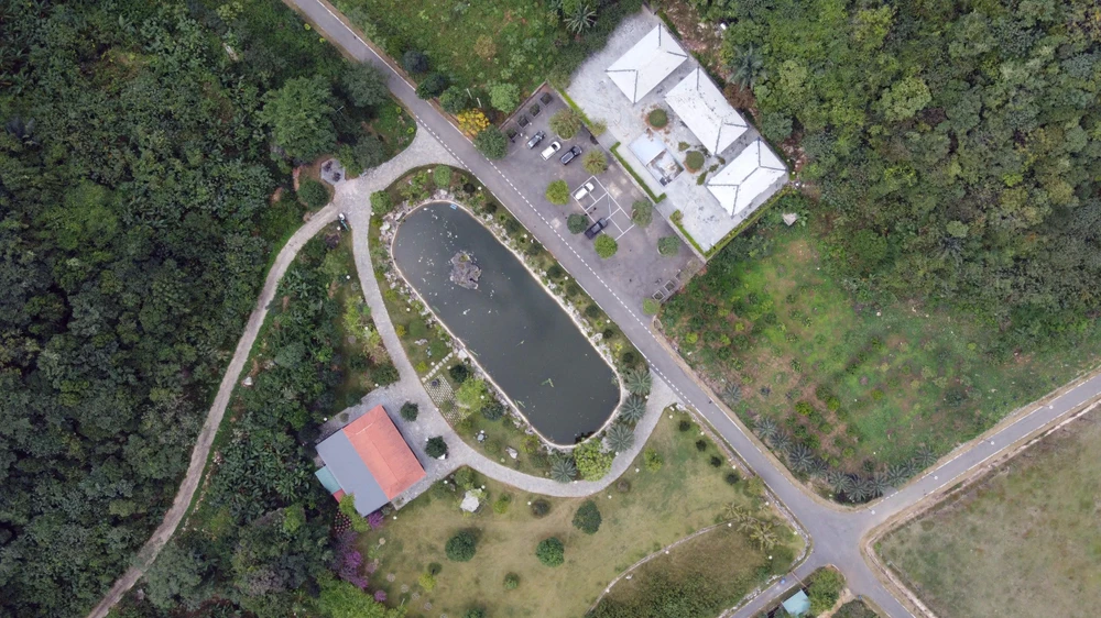 Cận cảnh tháo dỡ công trình xây dựng trái phép trên đất quốc phòng -4.jpg