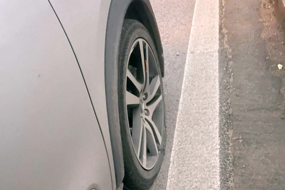 Bung khe co giãn, hàng loạt xe ô tô nổ lốp trên cao tốc Quốc lộ 45 - Nghi Sơn -3.jpg