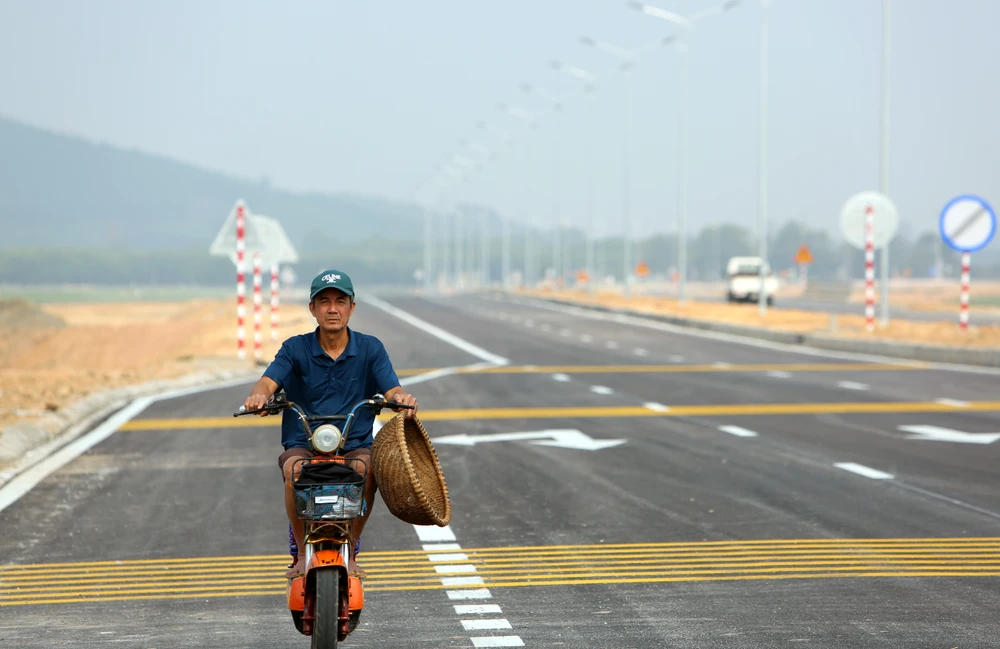 Chiêm ngưỡng cung đường Vạn Thiện - Bến En - 4.JPG