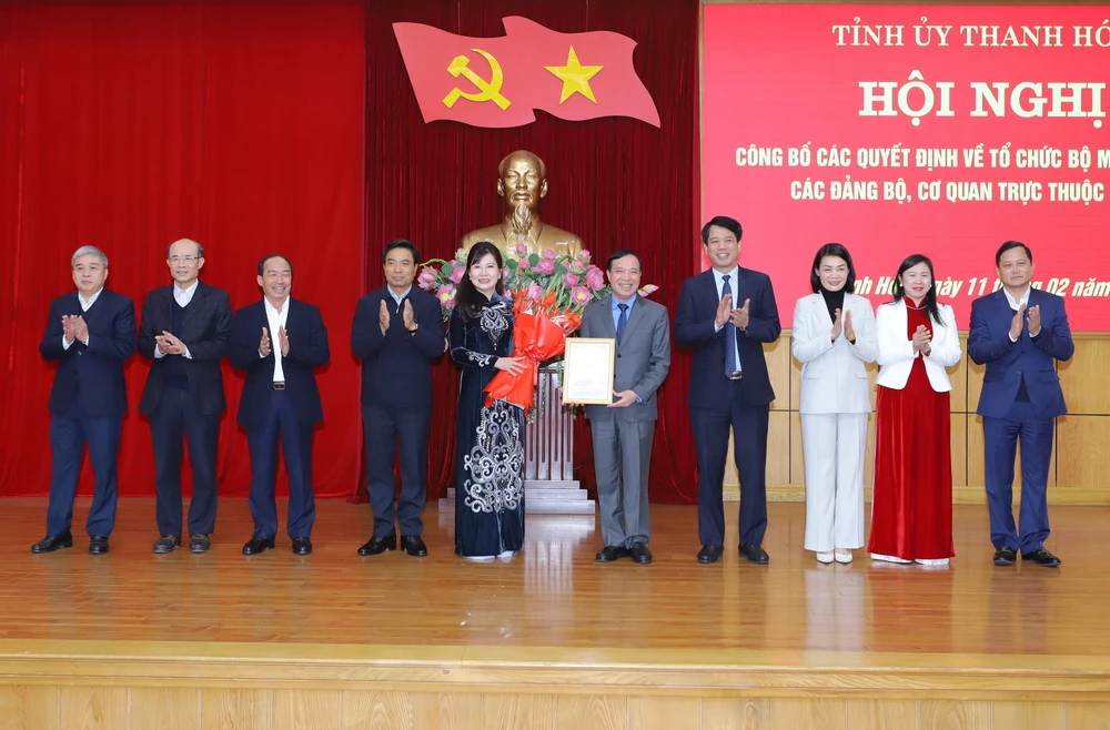 Tỉnh ủy Thanh Hóa công bố các quyết định về công tác cán bộ -.JPG
