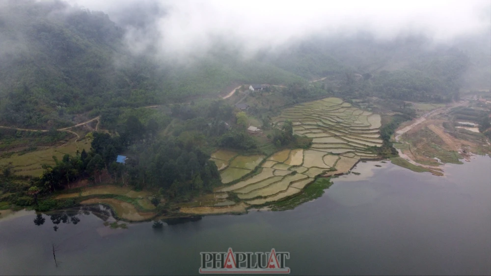 Chiêm ngưỡng Đền Chín Gian giữa cảnh hùng vĩ nơi thượng nguồn Sông Chu -13.JPG