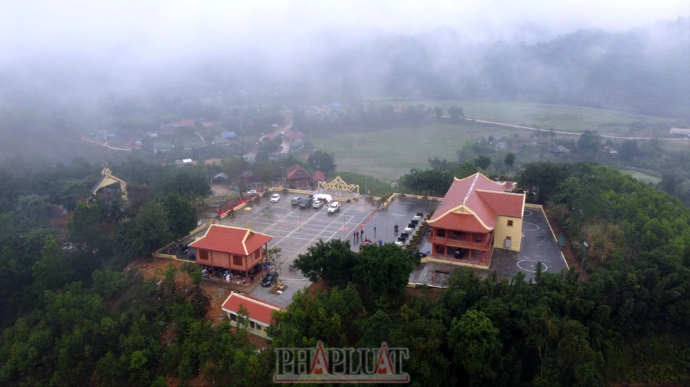 Chiêm ngưỡng Đền Chín Gian giữa cảnh hùng vĩ nơi thượng nguồn Sông Chu -18.JPG