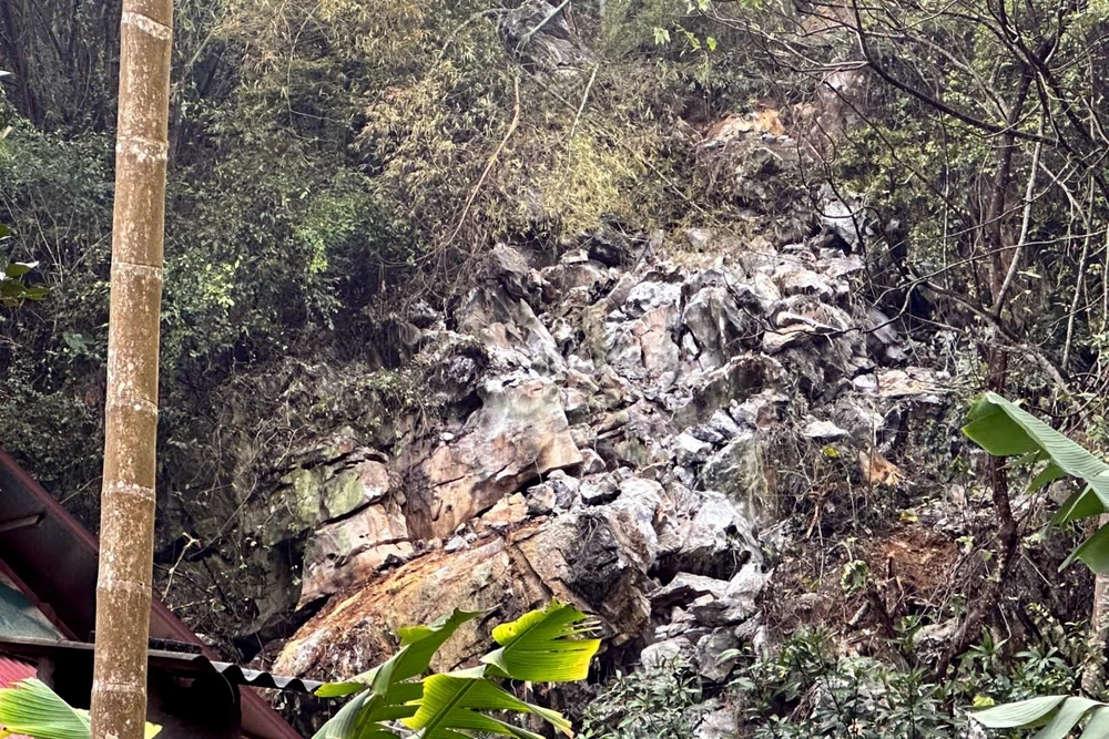 Hiện trường vụ sạt lở đá ở Thanh Hóa nhiều người tháo chạy thoát thân trong đêm - 8.jpg