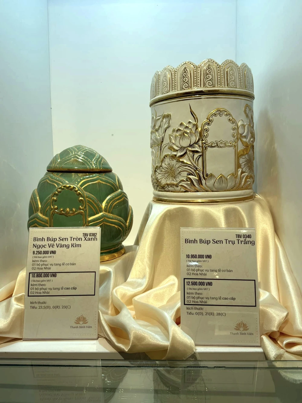 - Dân tố mua hũ tro cốt giá trên trời.jpg