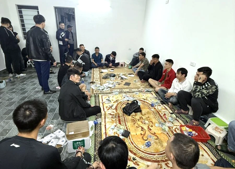 Cảnh sát hình sự xóa xới bạc quy mô lớn ở Thanh Hóa - 2.jpg