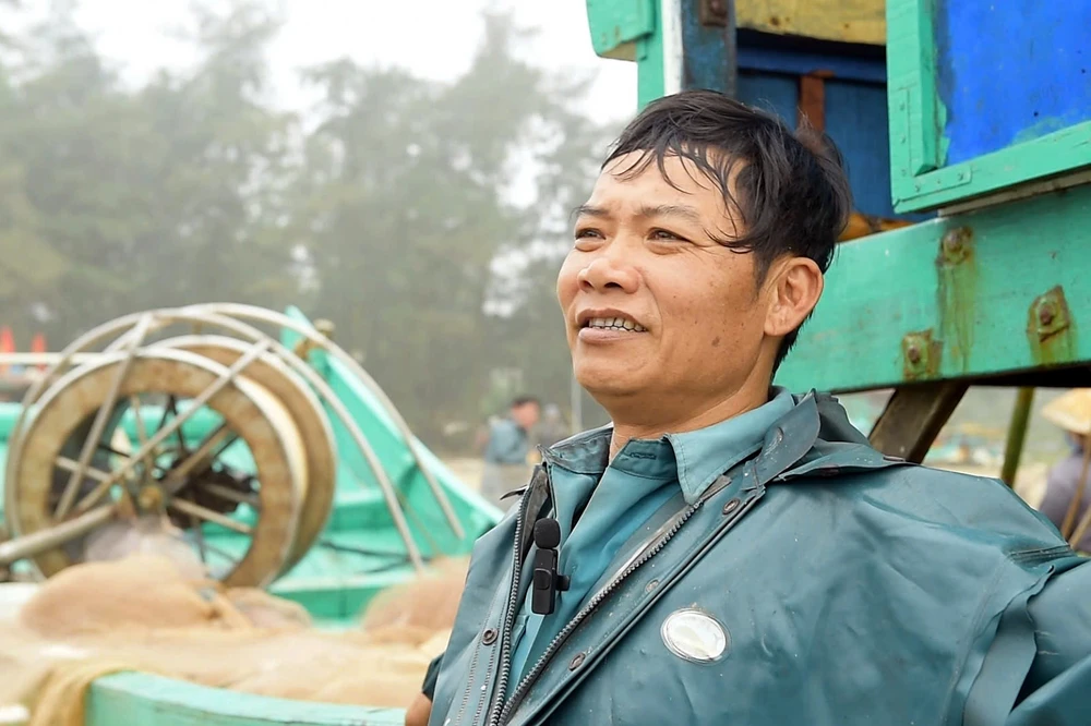 Ngư dân trúng đậm mùa cá trích, thu về hàng triệu đồng mỗi ngày - 2.jpg