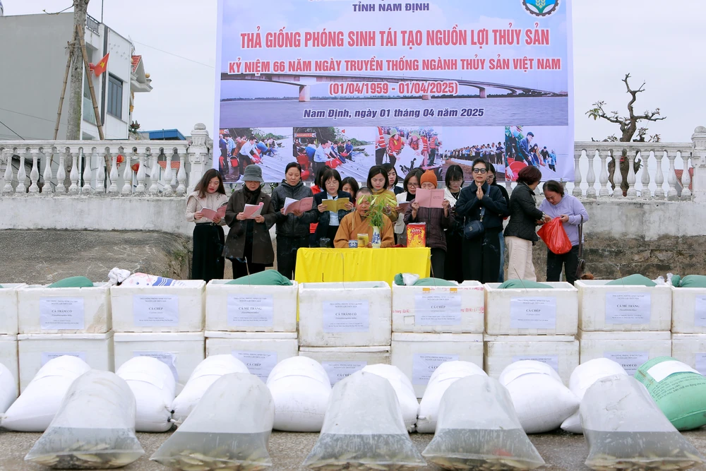 Nam Định - Bảo vệ nguồn lợi thủy sản, phát triển kinh tế biển bền vững -4.JPG